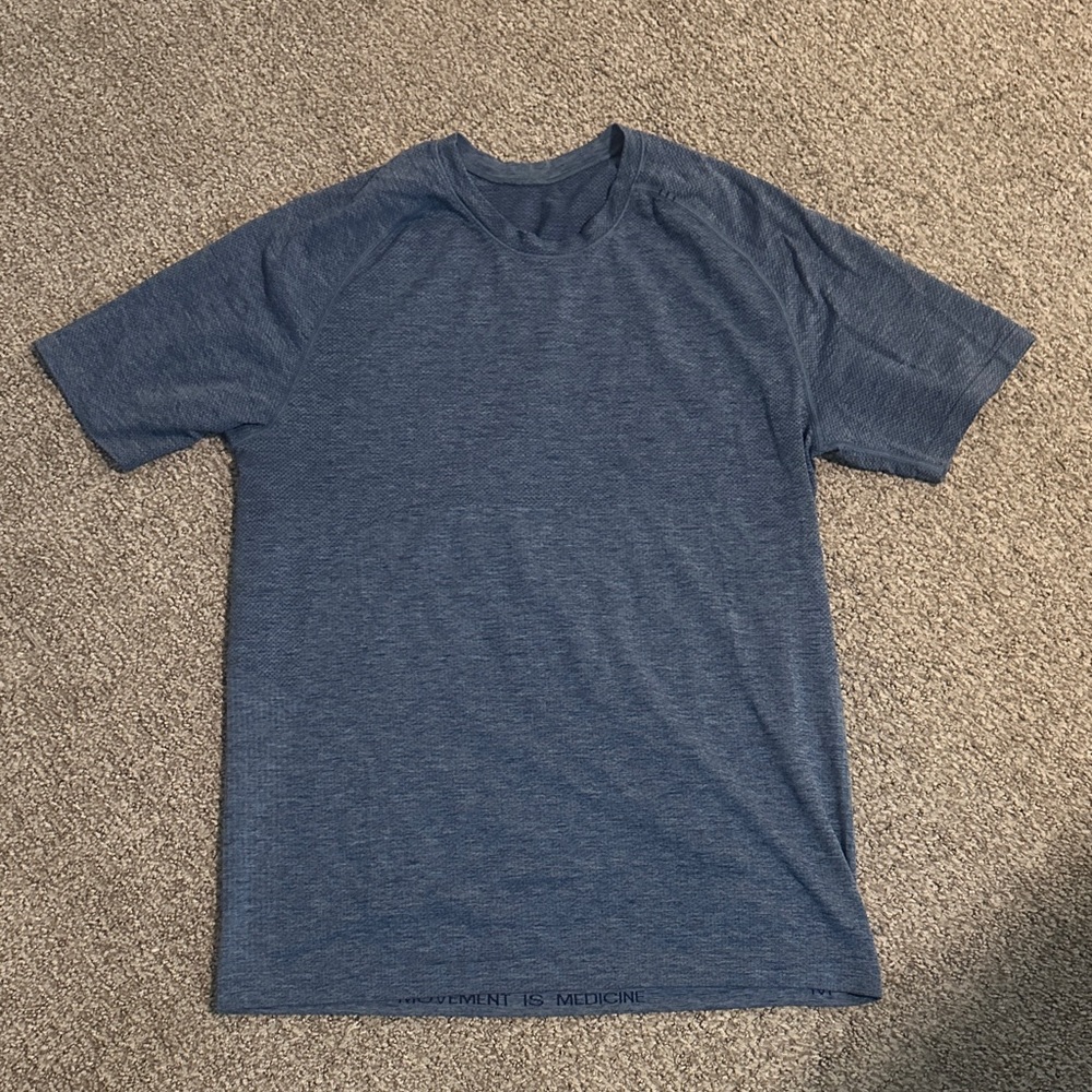 lululemon athletica Men's Heathered Navy Short Sleeve Tee